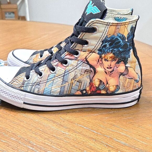 Converse Wonder Woman Limited Edition DC Colab Chuck Taylor high top shoes 7W/5M - Picture 4 of 11